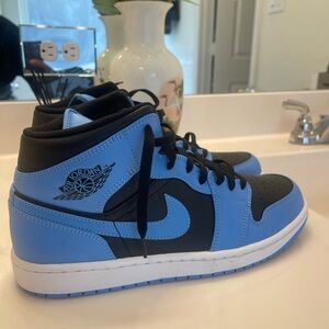 Jordan adults' Sky Blue and Black Sneakers